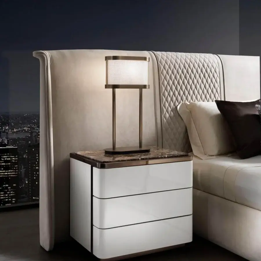 Exceptional DV Home Collection Coco Maxi bed crafted in Italy with light beige textile upholstery and diamond quilted finish