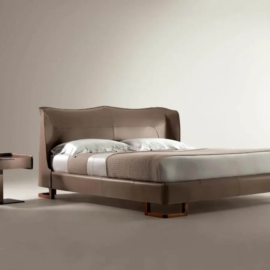 Exceptional Giorgetti Corium nightstand with curved structure, saddle leather detailing and Canaletto walnut veneer top