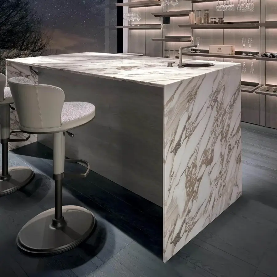 Distinguished Giorgetti Ode stool with comfortable light gray upholstery and height-adjustable painted metal base in dark gray
