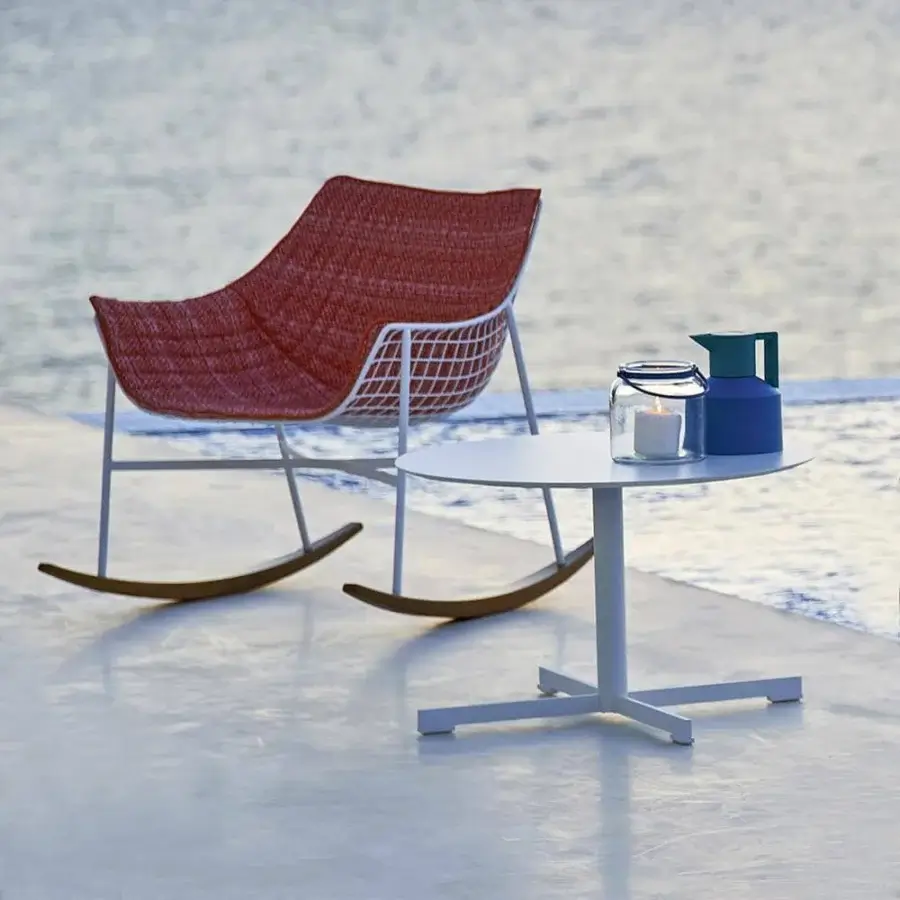 Superior Varaschin Summer Set table with white HPL tabletop and powder-coated steel base in satin finish