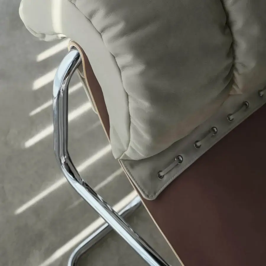 Exceptional 4 Mariani Tucroma lounge chair with light gray leather upholstery and a chrome-finished steel tubular frame