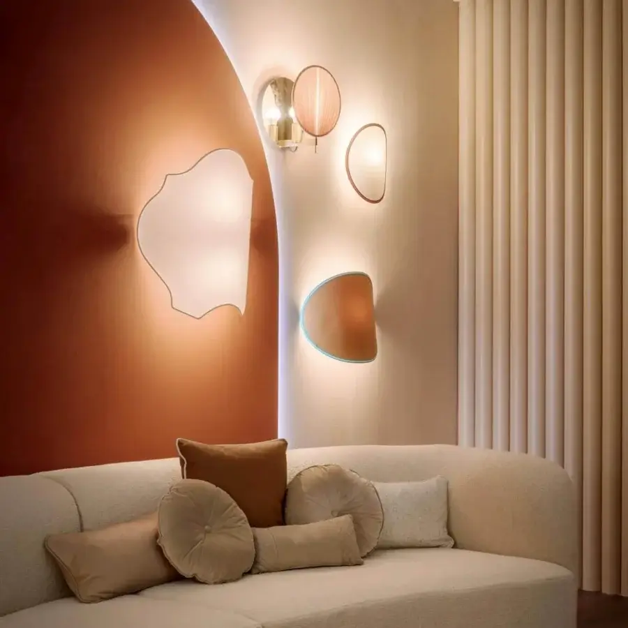 Exclusive Vismara Bolla sofa with sinuous design, enveloping seat and light beige textured textile upholstery