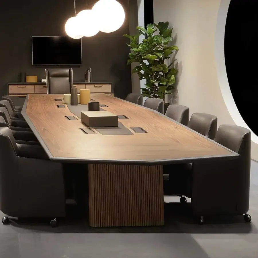 Distinguished 4 Mariani Gill armchair with dark brown leather upholstery and integrated steel frame built with a matte finish
