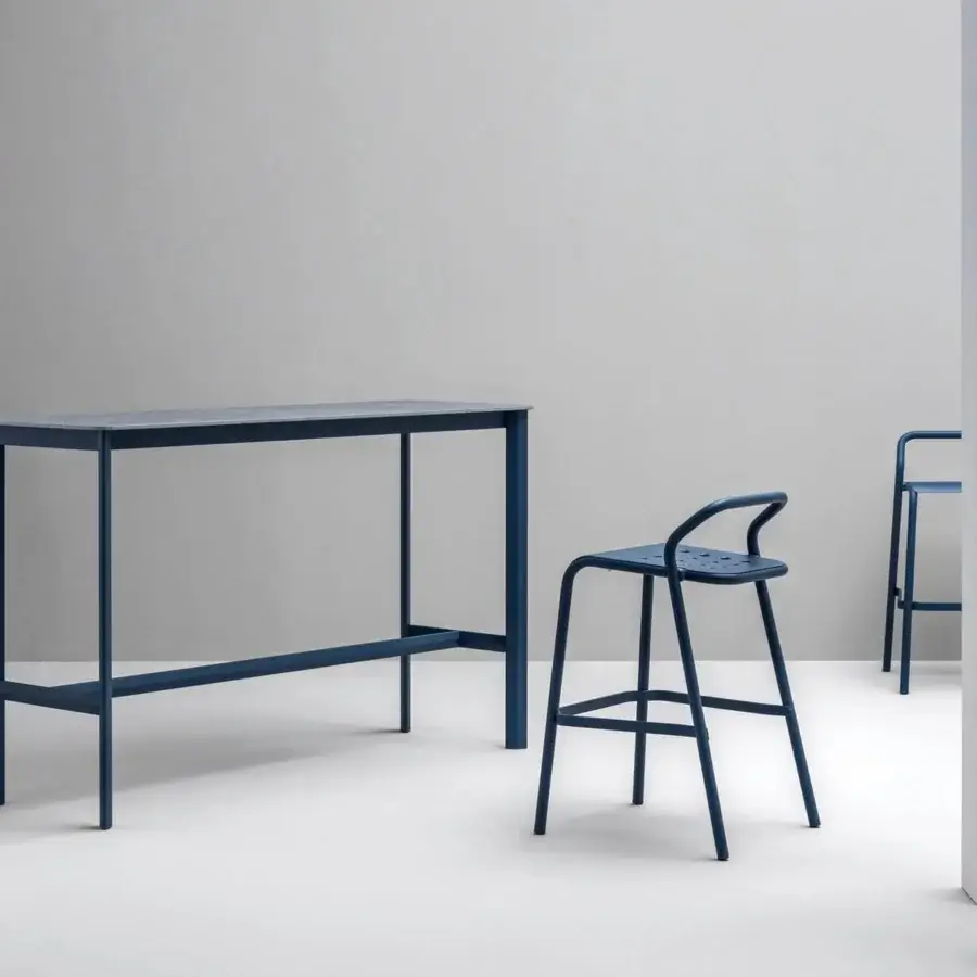 Superior Varaschin Noss stool crafted in Italy with a matte blue aluminum tube structure and powder coated aluminum seat