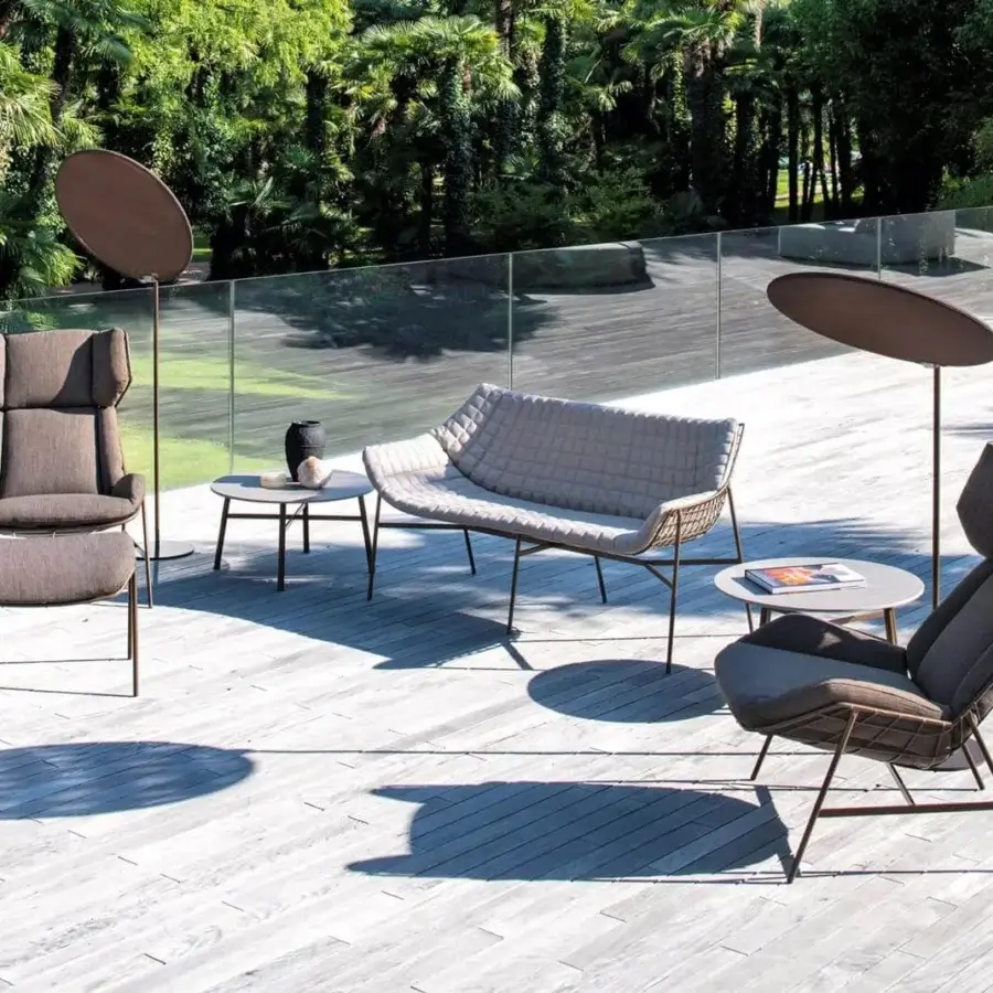 Exceptional Varaschin Summer Set sofa with a bronze powder-coated steel frame and light quilted cushions featuring magnetic fixings