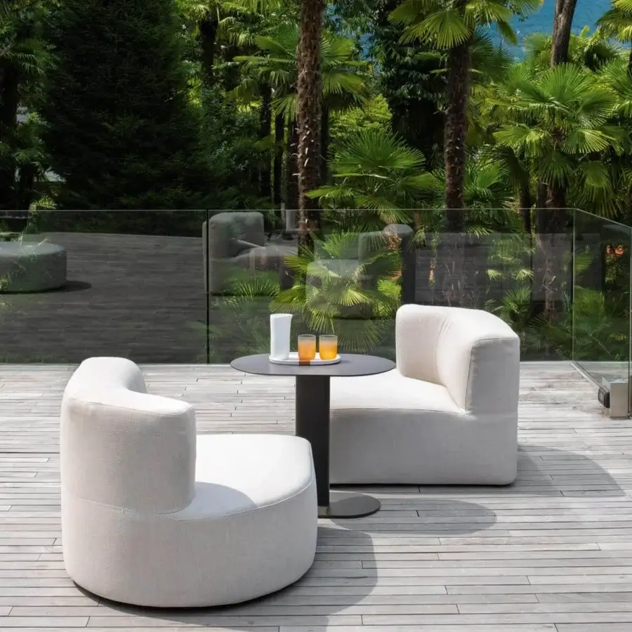 Distinguished Varaschin Plinto side table with circular bush-hammered ceramic top and powder-coated aluminum cylindrical base