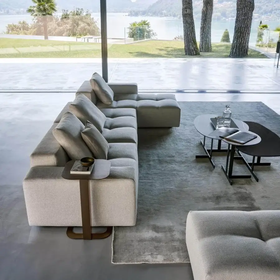 Superior Bonaldo Bonamour sectional with a geometric silhouette, light gray textile upholstery and black matt varnished metal feet