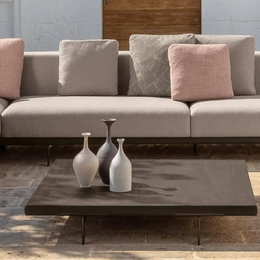 Distinguished Talenti Allure sectional with light gray textile upholstery, aluminum feet and linear geometry crafted in Italy