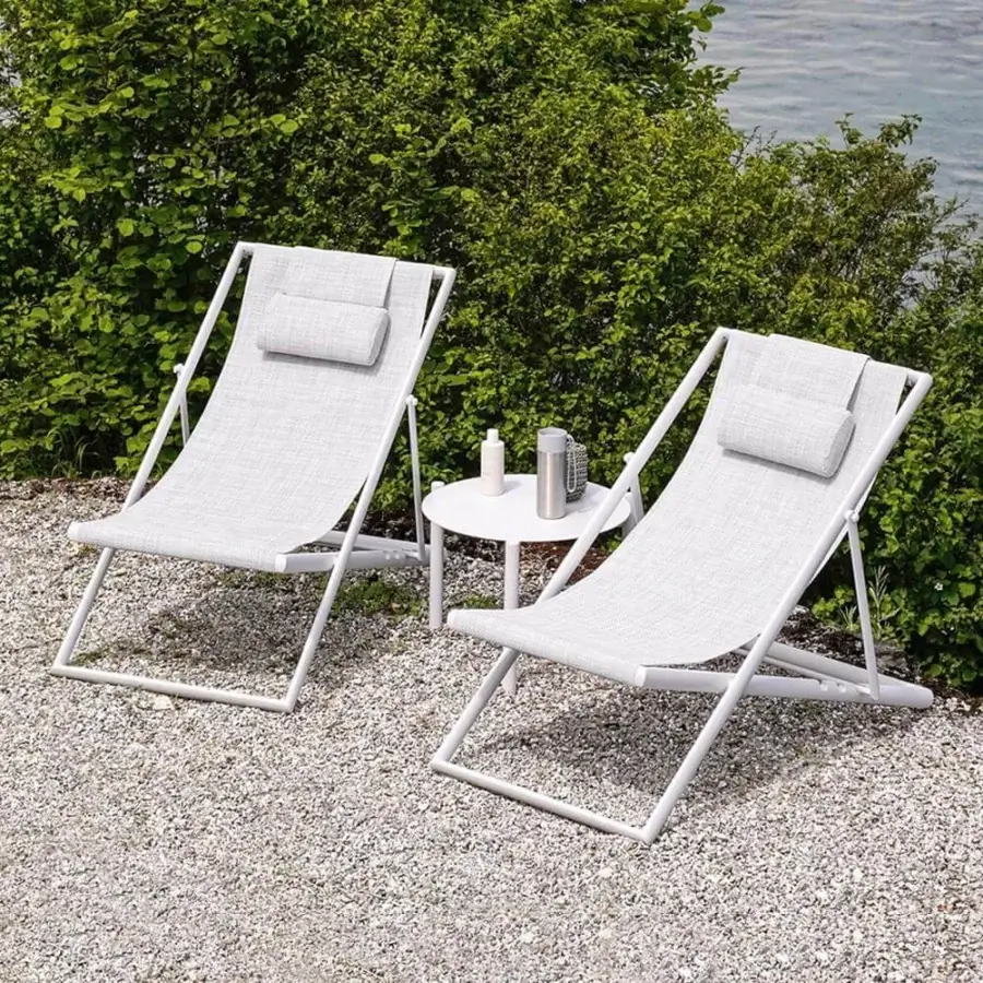Superior Varaschin Clever lounger with powder-coated aluminum and synthetic fabric in a matte white finish