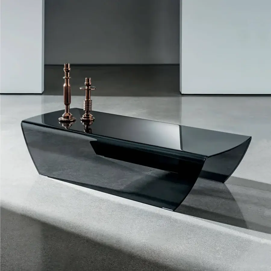 Distinguished Sovet Italia Taky coffee table with bent glass construction and deep black high-gloss lacquered finish
