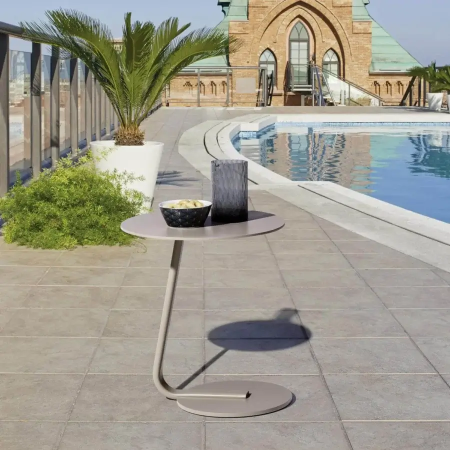 Superior Roberti Rattan Key West side table in Cipria with powder-coated aluminum and seamless construction