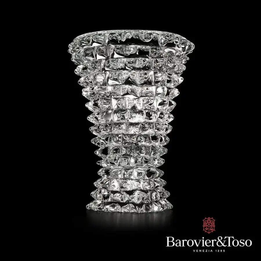 Impeccable Barovier&Toso Ercole lamp crafted in clear glass using the ‘rostrato’ technique with a faceted crystalline form