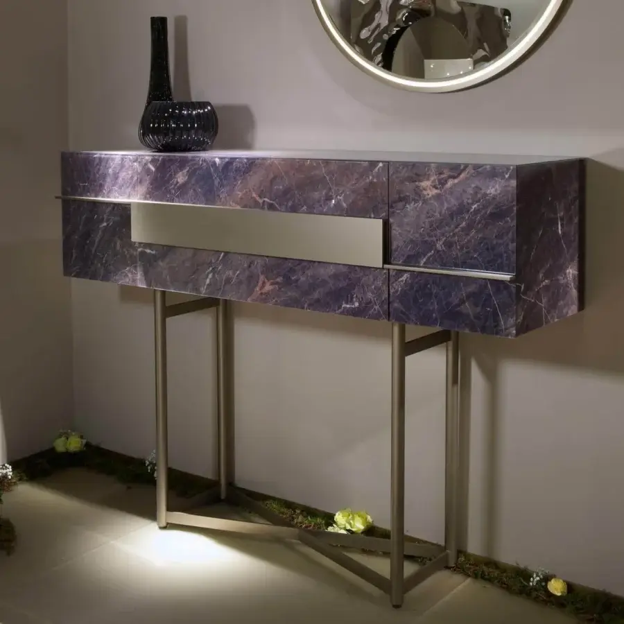 Exceptional Reflex Musa sideboard with purple marble glass, reddish-brown veining and glossy finish built with a bronze metal base and lighting