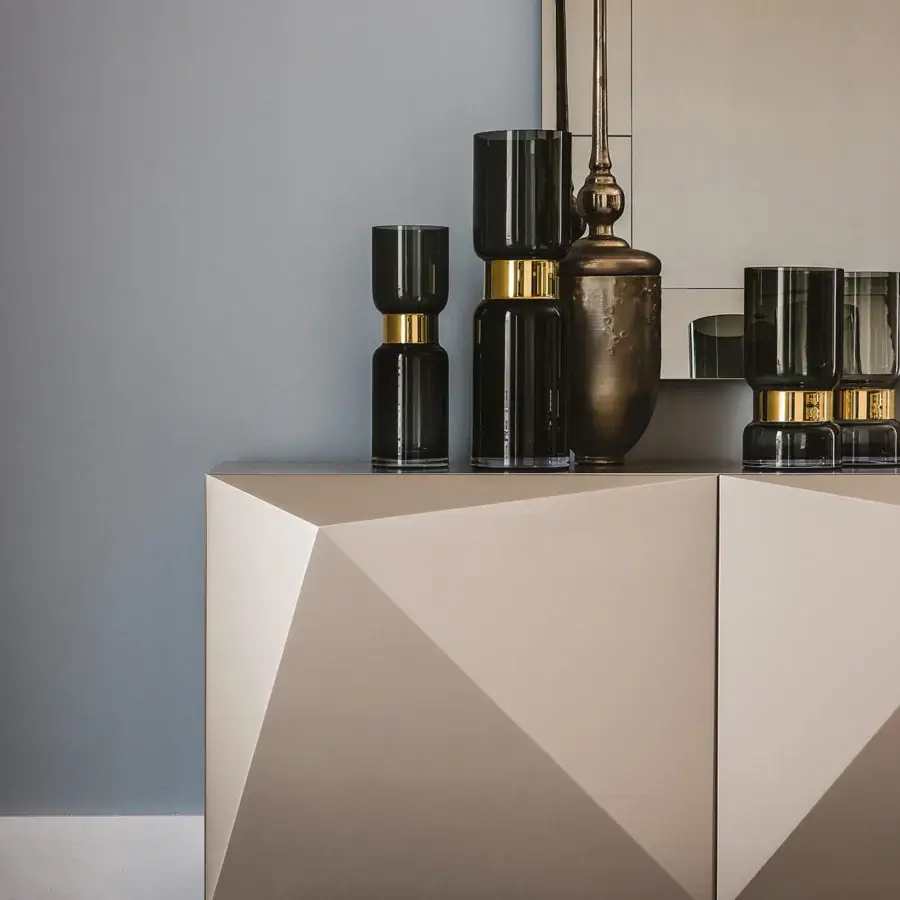 Superior Cattelan Italia Kayak sideboard with geometric light beige polished lacquered wood and internal clear glass shelves