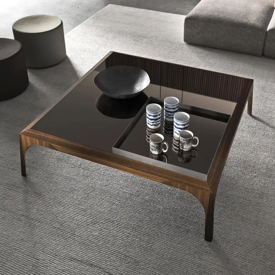 Superior Presotto Relevè coffee table crafted with wood legs and black glass, exhibiting a satin finish
