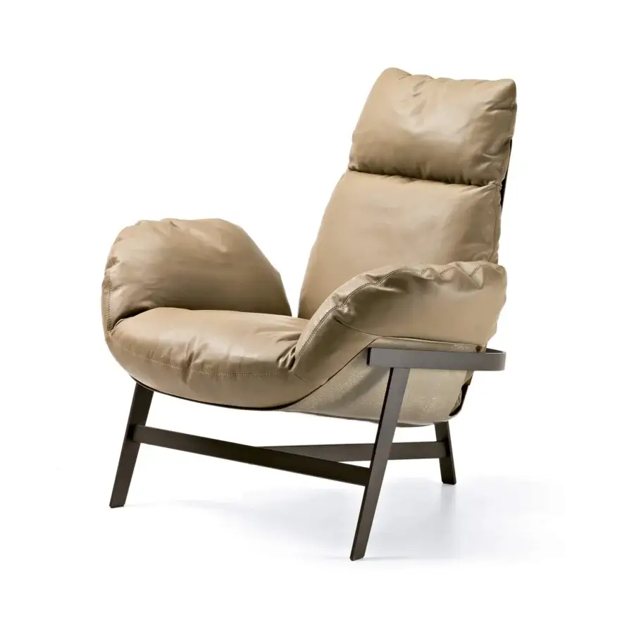 Exceptional Arketipo Jupiter Lite lounge chair upholstered in light tan Pelle Leonardo leather with a dark metal frame