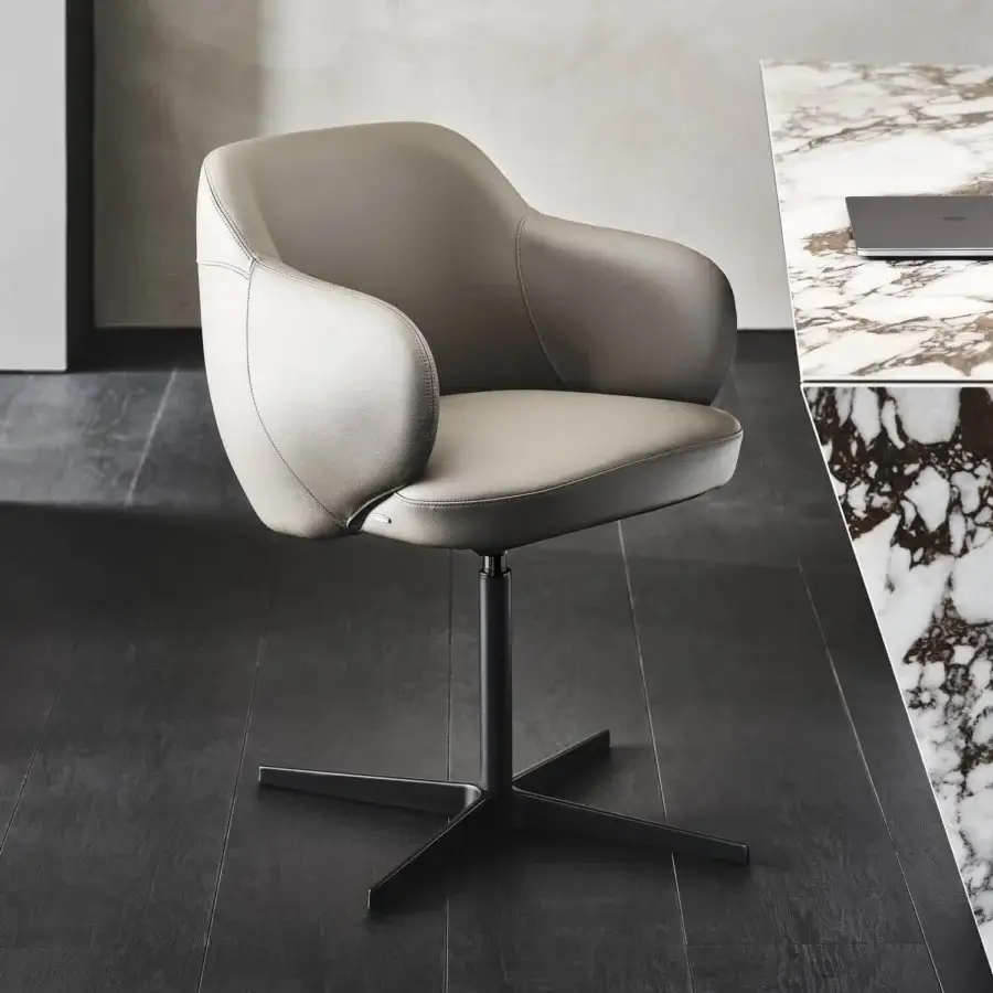 Elegant Cattelan Italia Bombè X armchair with light grey leather upholstery and embossed lacquered steel base