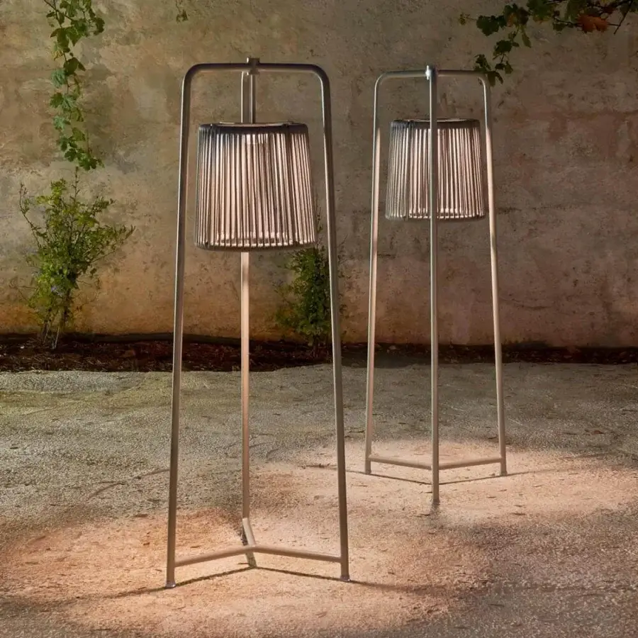 Sophisticated Varaschin Tibidabo floor lamp with aluminum structure and hand-woven rope lampshade in a light-toned matte finish