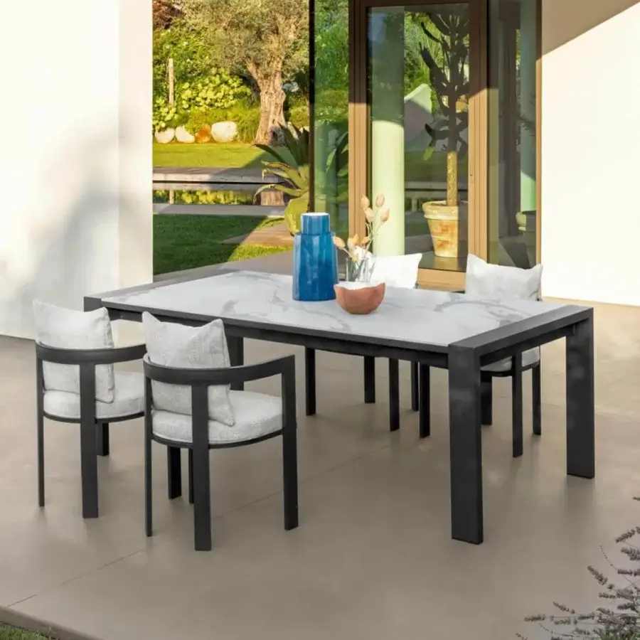 Elegant Talenti Argo Alu table with powder-coated aluminum base and rectangular calacatta porcelain stoneware top