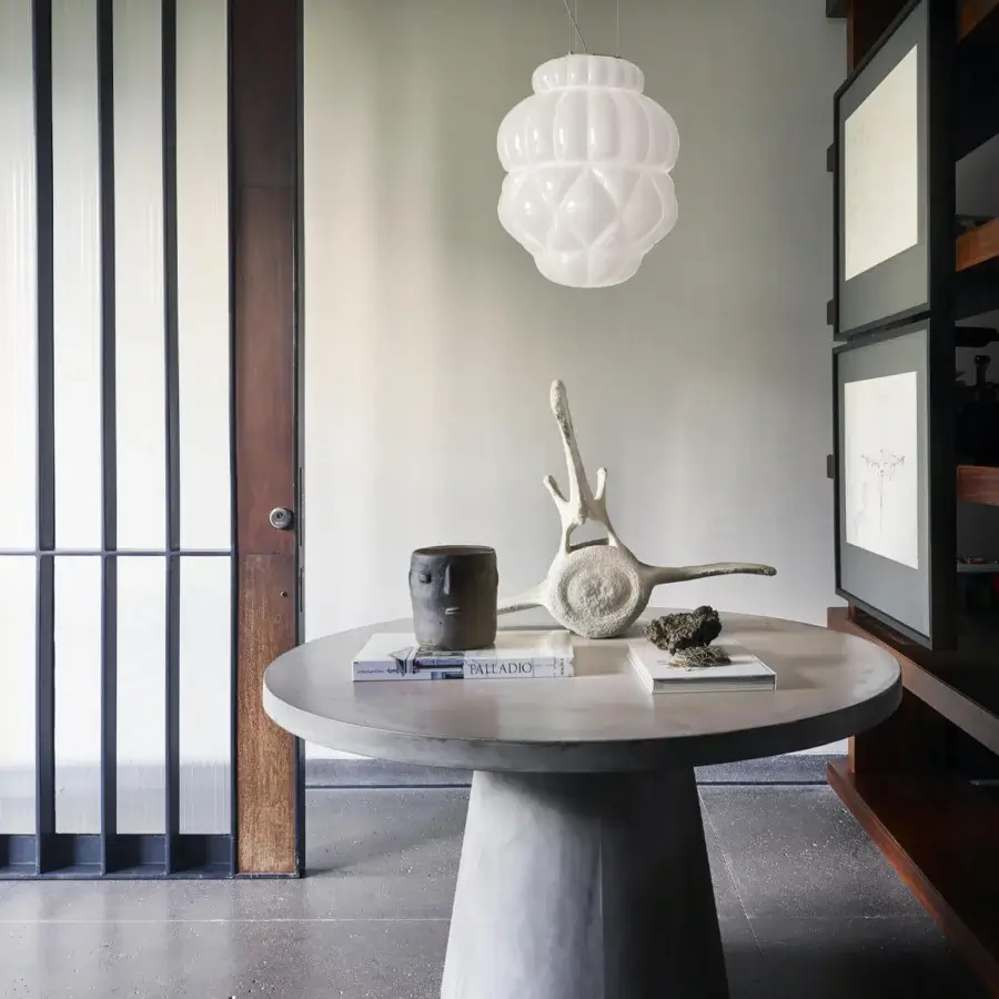 Superior Barovier&Toso Vallonné suspension lamp in embossed opaline Venetian crystal with a glossy white finish