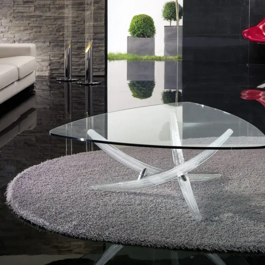 Distinguished Reflex Fili D'Erba coffee table with clear glass top and intersecting light-toned Murano glass base