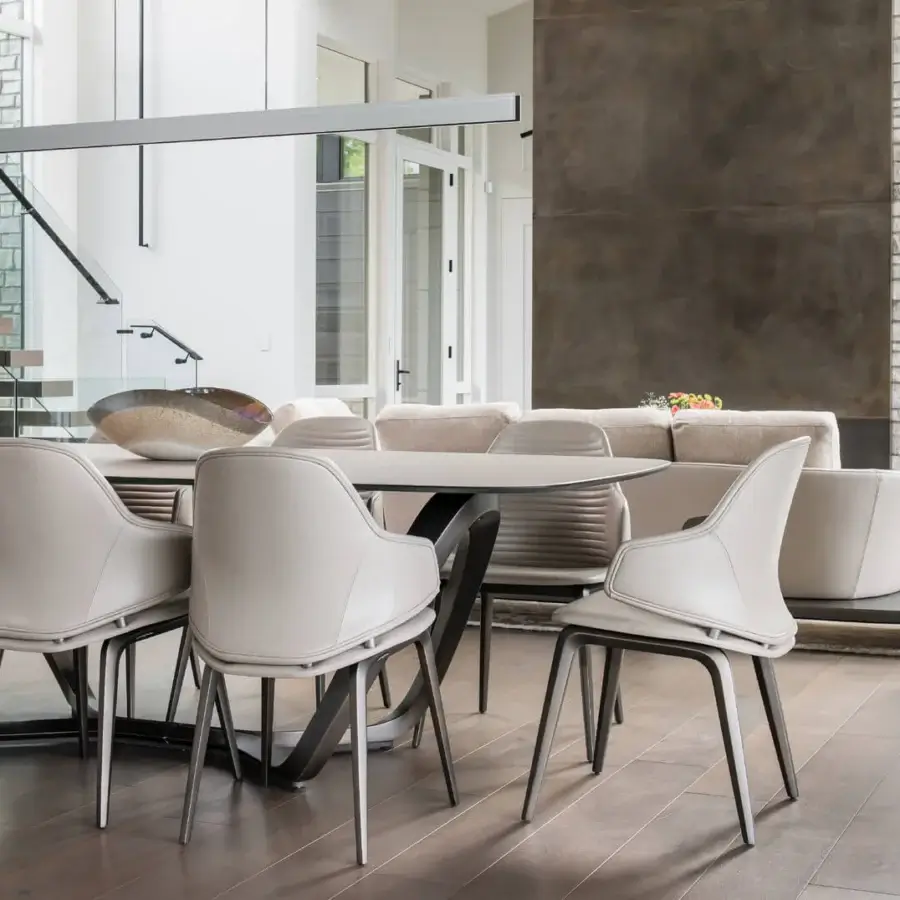 Distinguished Reflex Segno table with neutral gray-beige Marmoreflex/Legnoreflex top and dark bronze finished metal base