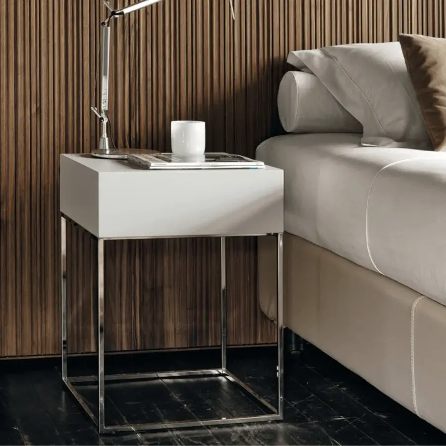 Superior Porada Baby side table with canaletto walnut top and drawer, built with polished chrome-plated metal base