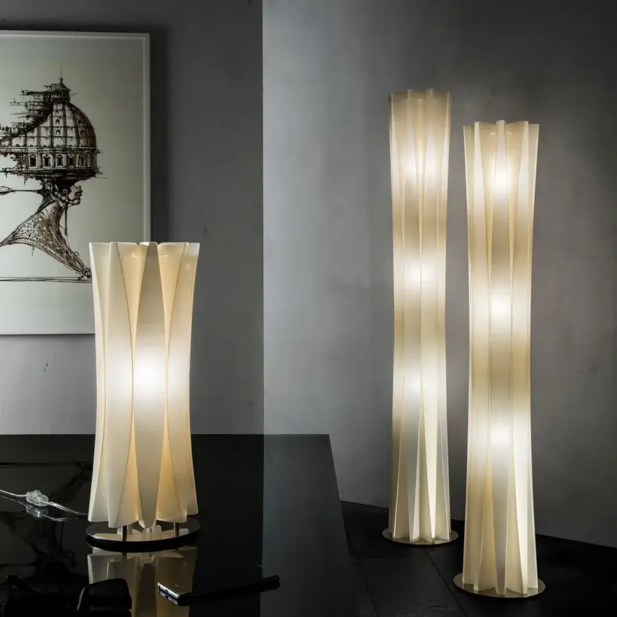 Exceptional Slamp Bach floor lamp with fluid movement, illuminated glow and fluted texture in white Opalflex®