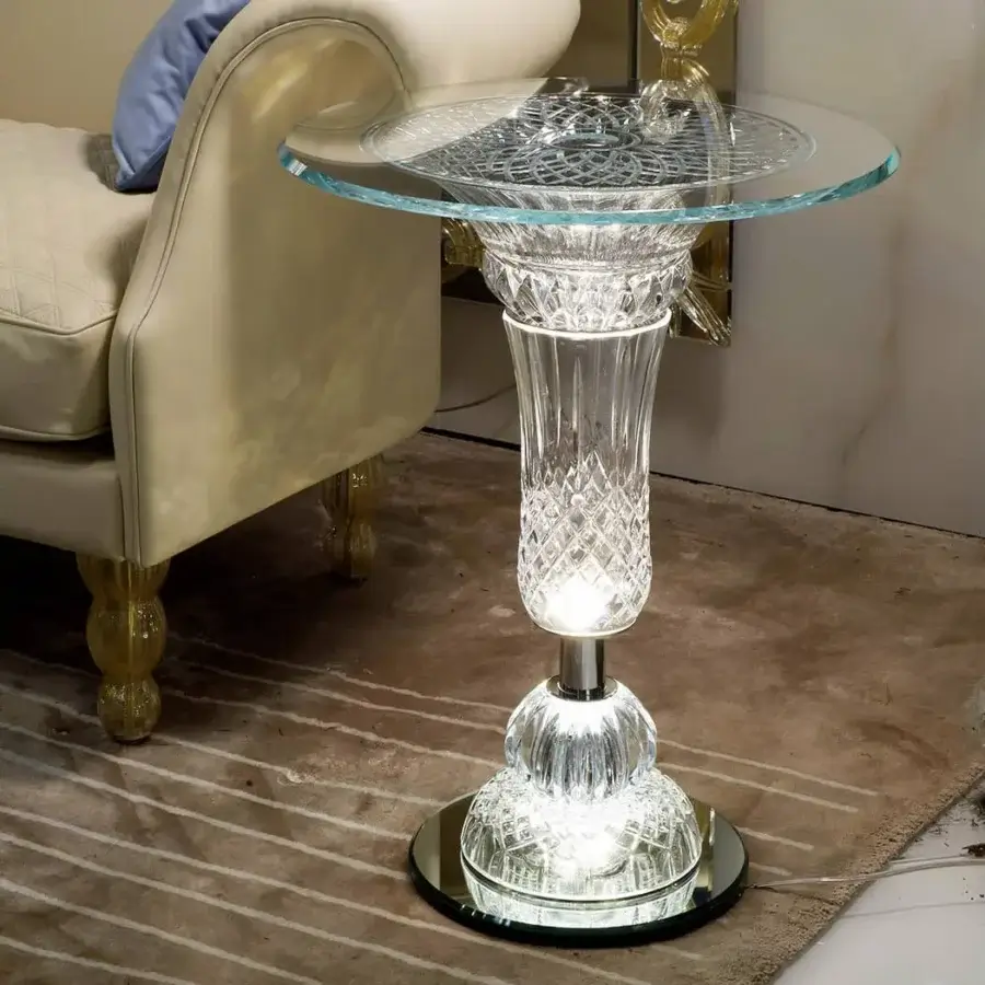 Exclusive Reflex Palazzo Ducale side table with extra-clear glass and mirror glass plinth illuminated by integrated LEDs