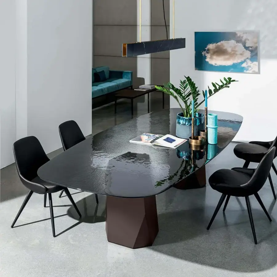 Sophisticated Sovet Italia Cadira chair with curved black synthetic upholstery and lacquered matte metal coned legs