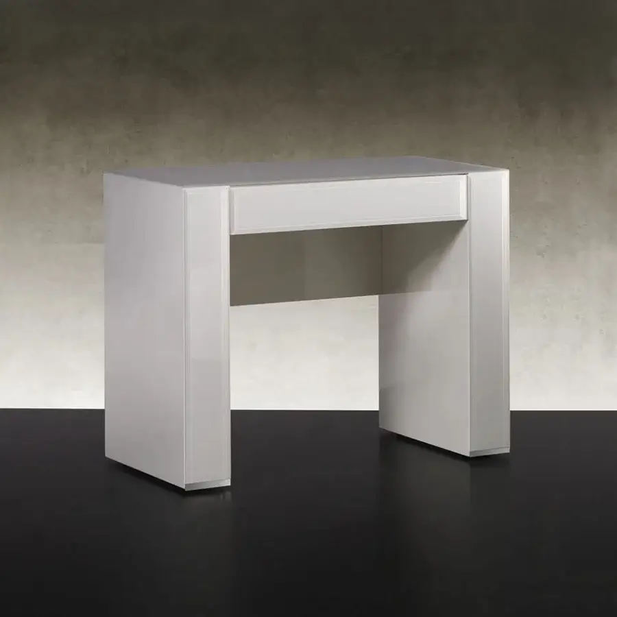 Distinguished Reflex Avantgarde nightstand crafted in shiny lacquered wood with bevelled lacquered glass