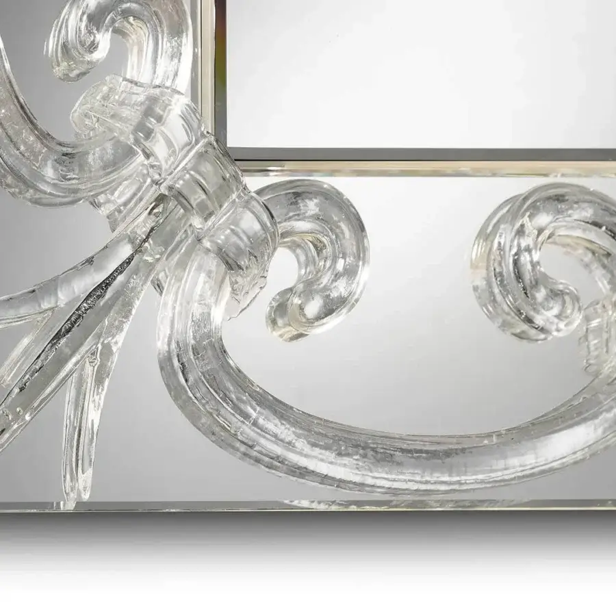 Exceptional Reflex Casanova mirror with extra clear glass encircled by transparent curly Murano glass and glossy clear finish