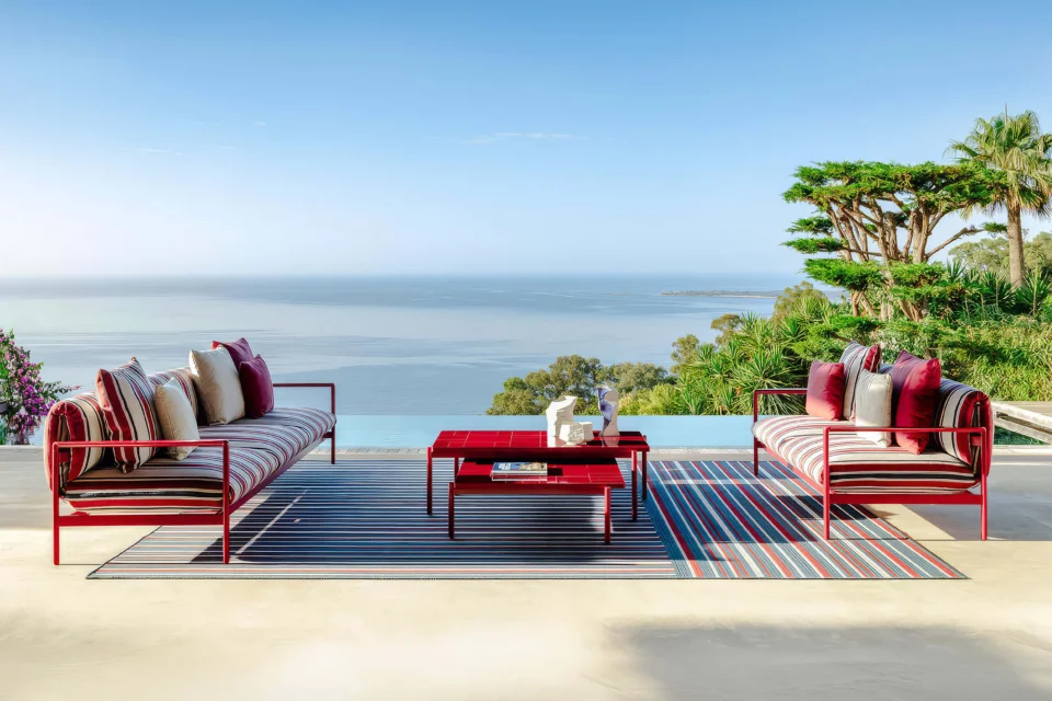 🇺🇸 Patriotic Lounging: The Red, White & Blue Terrace