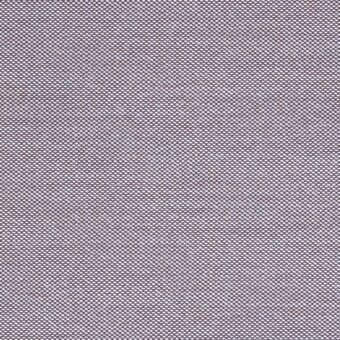 Metallic mesh texture with diamond-shaped grid pattern in dark gray and light gray tones, exhibiting a consistent repeating structure and sheen.