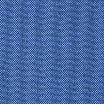 Blue woven fabric texture with a nubby surface, displaying a dense grid pattern; sample labeled “steelcuttrio3 746” by Kvadrat/lapalma.