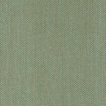Steelcut Trio Kvadrat fabric sample, gray-green woven texture, uniform square pattern, granular appearance, shade 946.