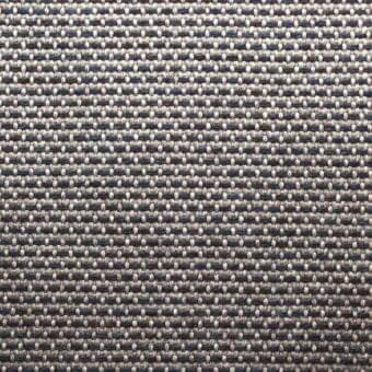 Potocco outdoor fabric, beige and navy grid pattern, dense woven texture, rectilinear structure, “Star B4T Blu Oltremare” collection.