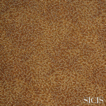Sicis Bolis Caramel mosaic texture features swirling caramel, gold, and bronze tesserae in a dense, concentric ripple pattern with a metallic sheen.