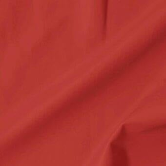 Red leather swatch displaying a smooth, matte texture; label reads "vismara leather smooth (soft extra) 40 bre613 cat.soft" against a red backdrop.